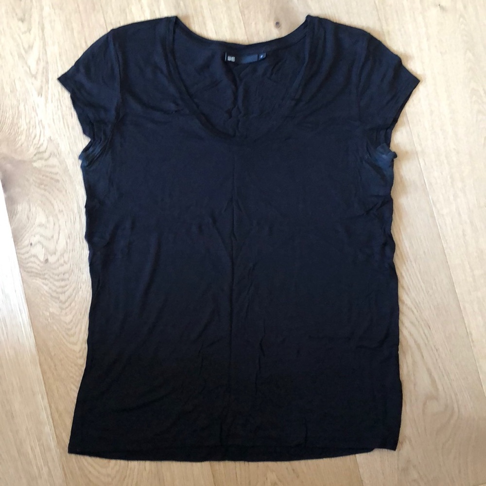 WE black tee